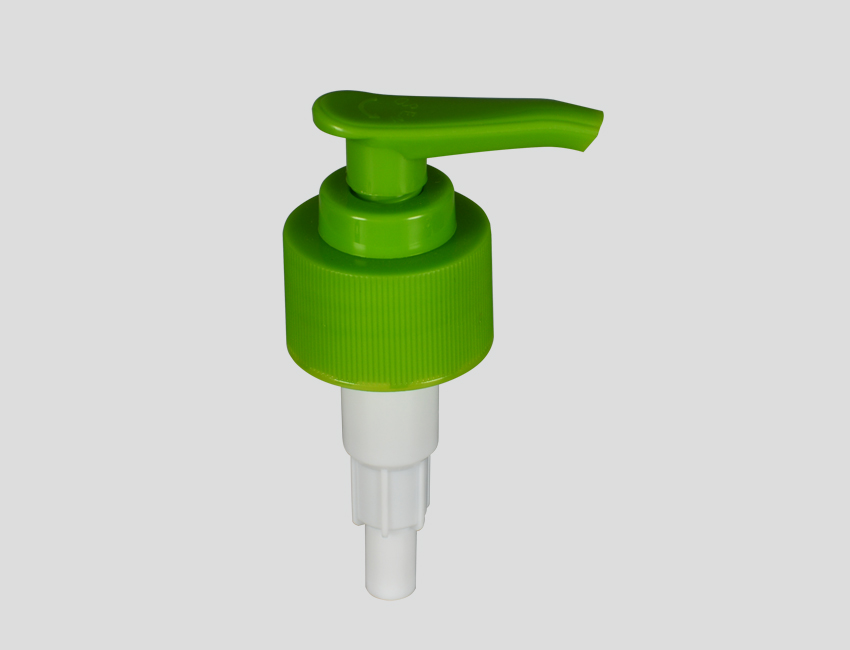 Green Ribbed Lotion Pump Sprayer