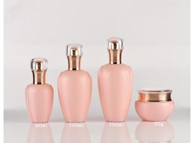 botellas de vidrio rosa bomba