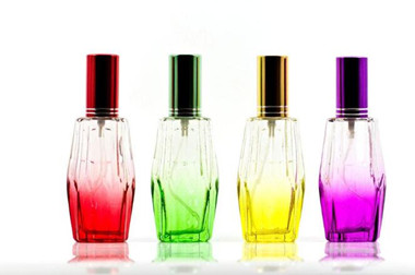 Los frascos de perfume que hicimos.